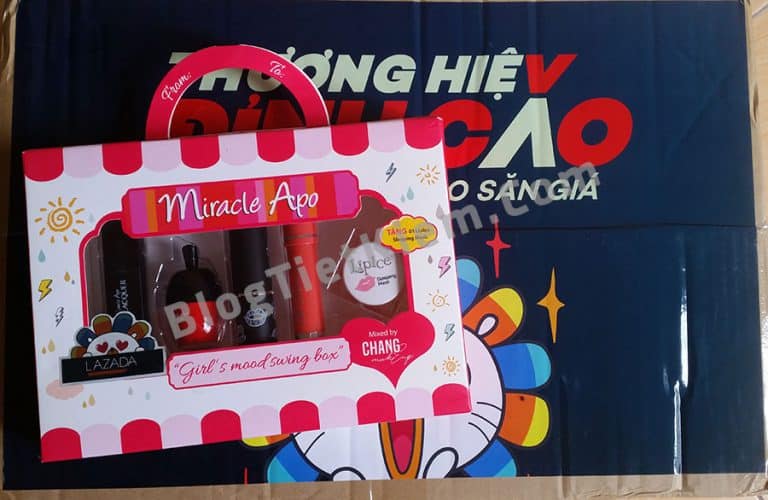 hop-qua-box-of-joy-super-brand-2017-7